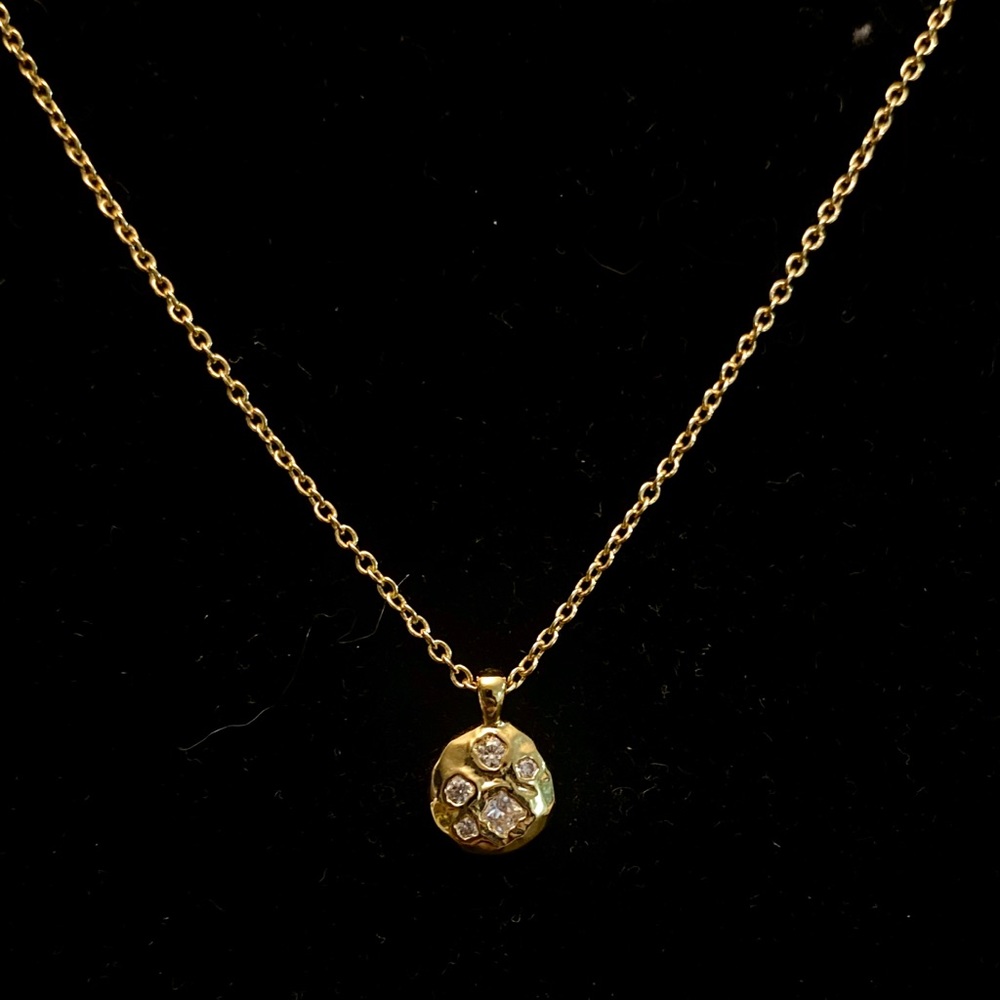 Mini gold pendant with Swarovski crystals